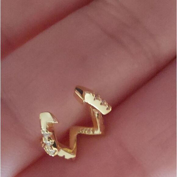925 Sterling Silver Gold CZ Zigzag Ear Cuff - Picture 8 of 8
